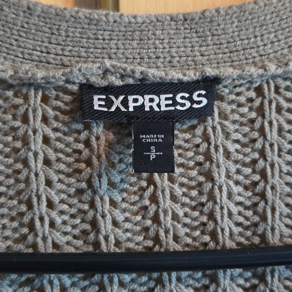 Cardigan - Picture 2 of 4